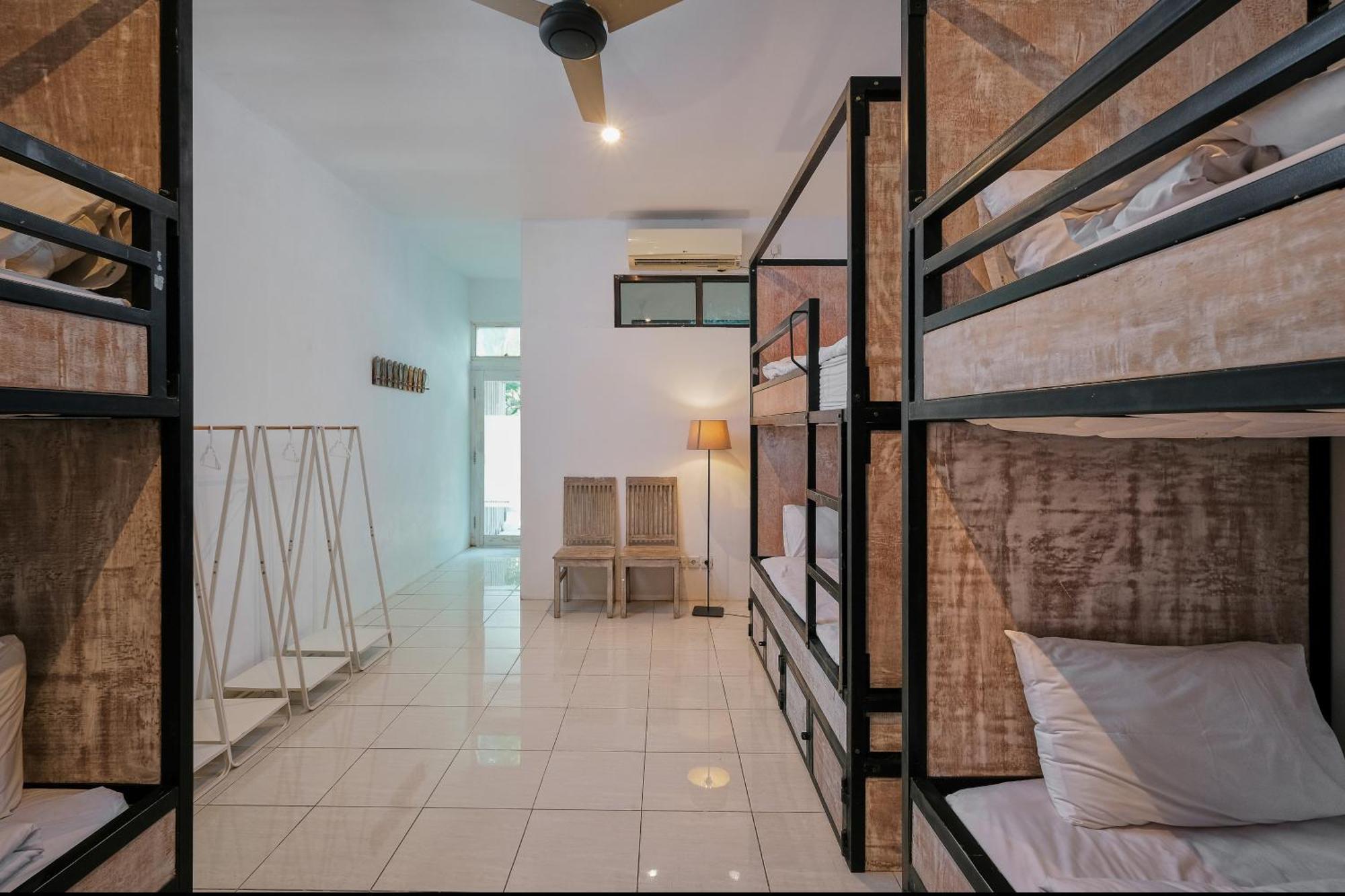 Myamo Beach Lodge Jereweh Екстериор снимка