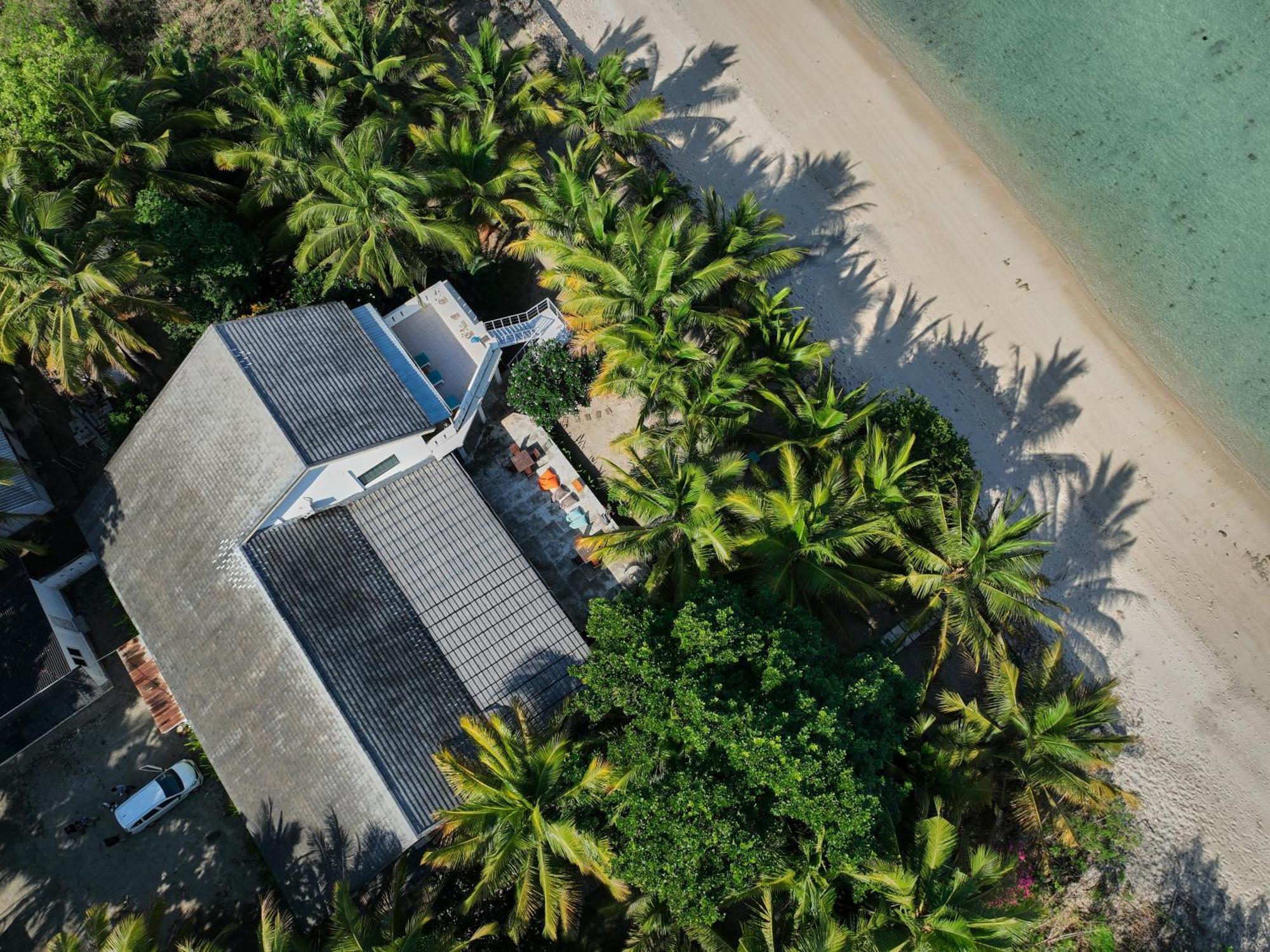 Myamo Beach Lodge Jereweh Екстериор снимка