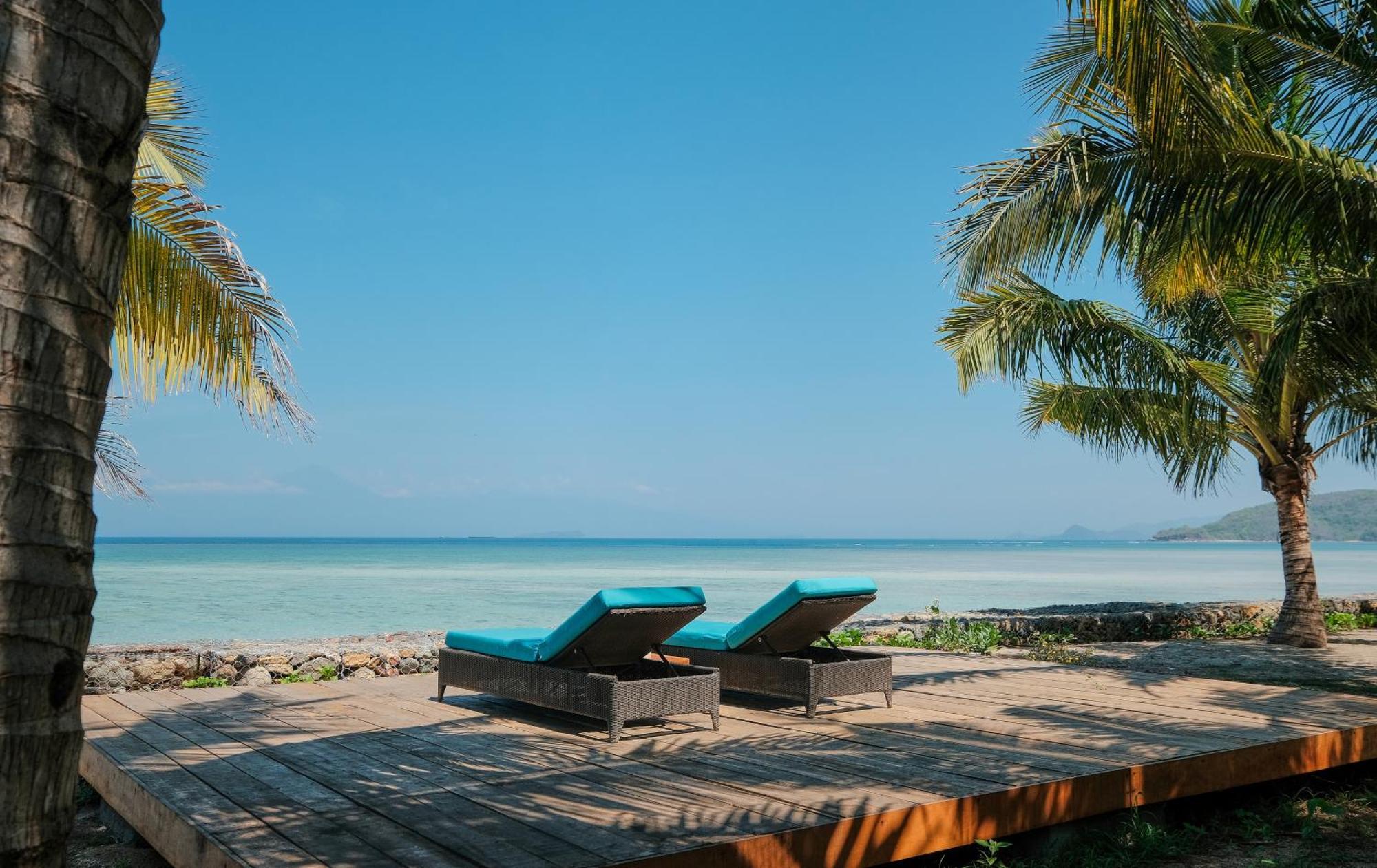 Myamo Beach Lodge Jereweh Екстериор снимка