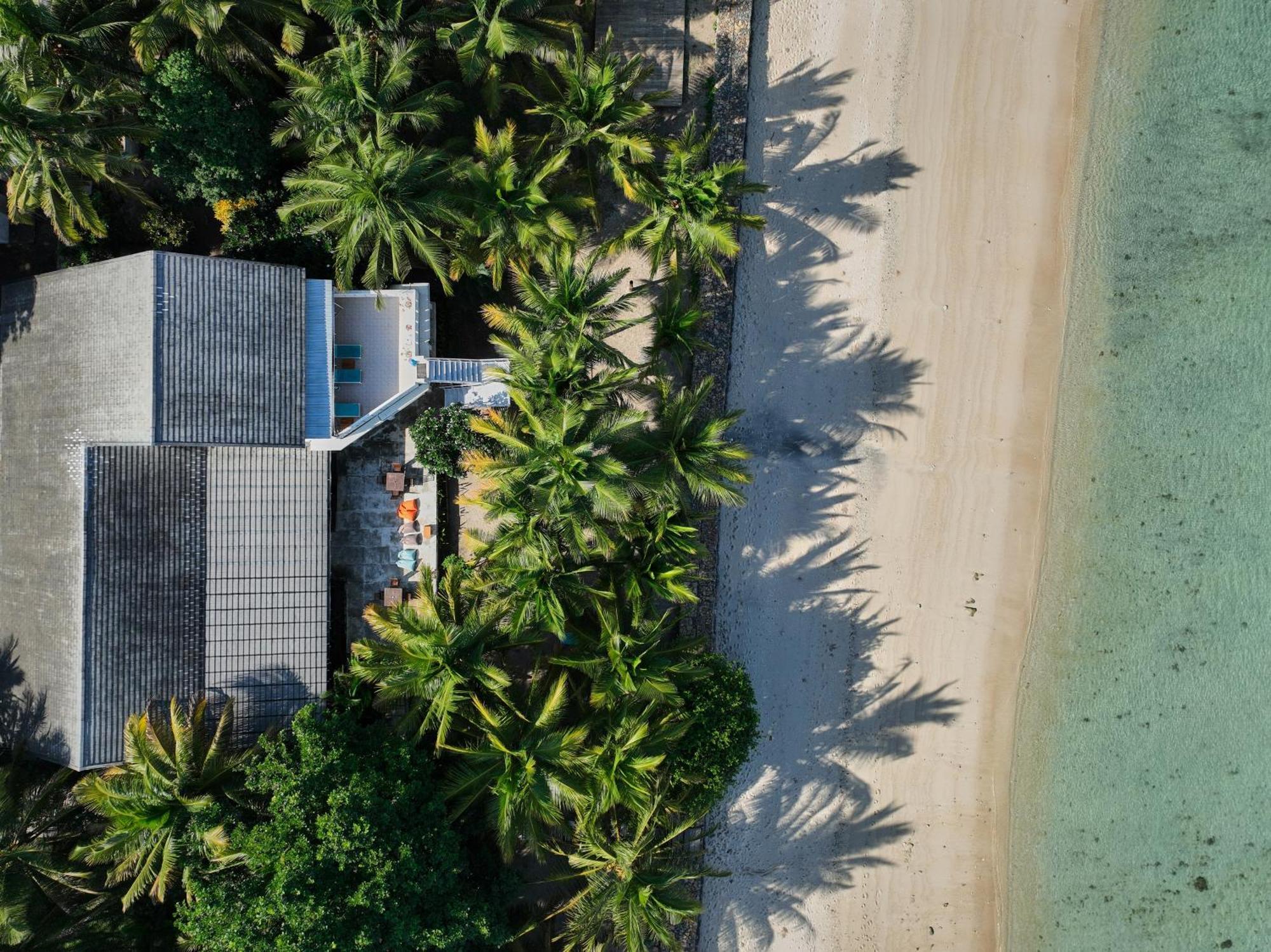 Myamo Beach Lodge Jereweh Екстериор снимка